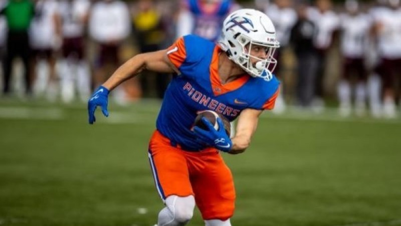 Pioneer Football vs UW-La Crosse