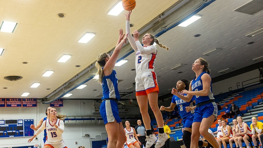 Pioneer Women's Basketball vs UW-Whitewater