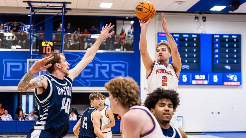 Pioneer Men's Basketball vs UW-Stout