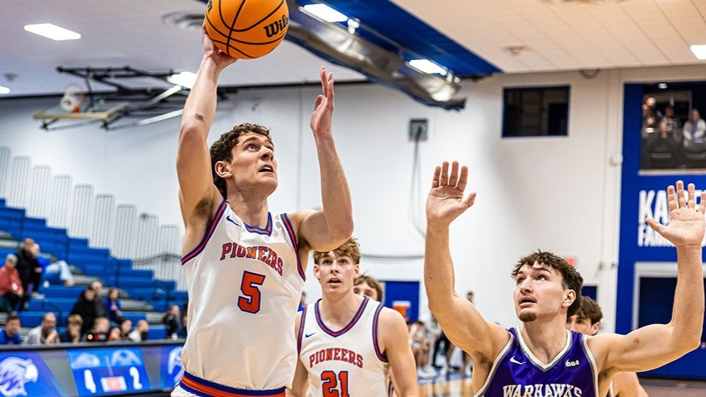 Pioneer Men's Basketball vs UW-Whitewater