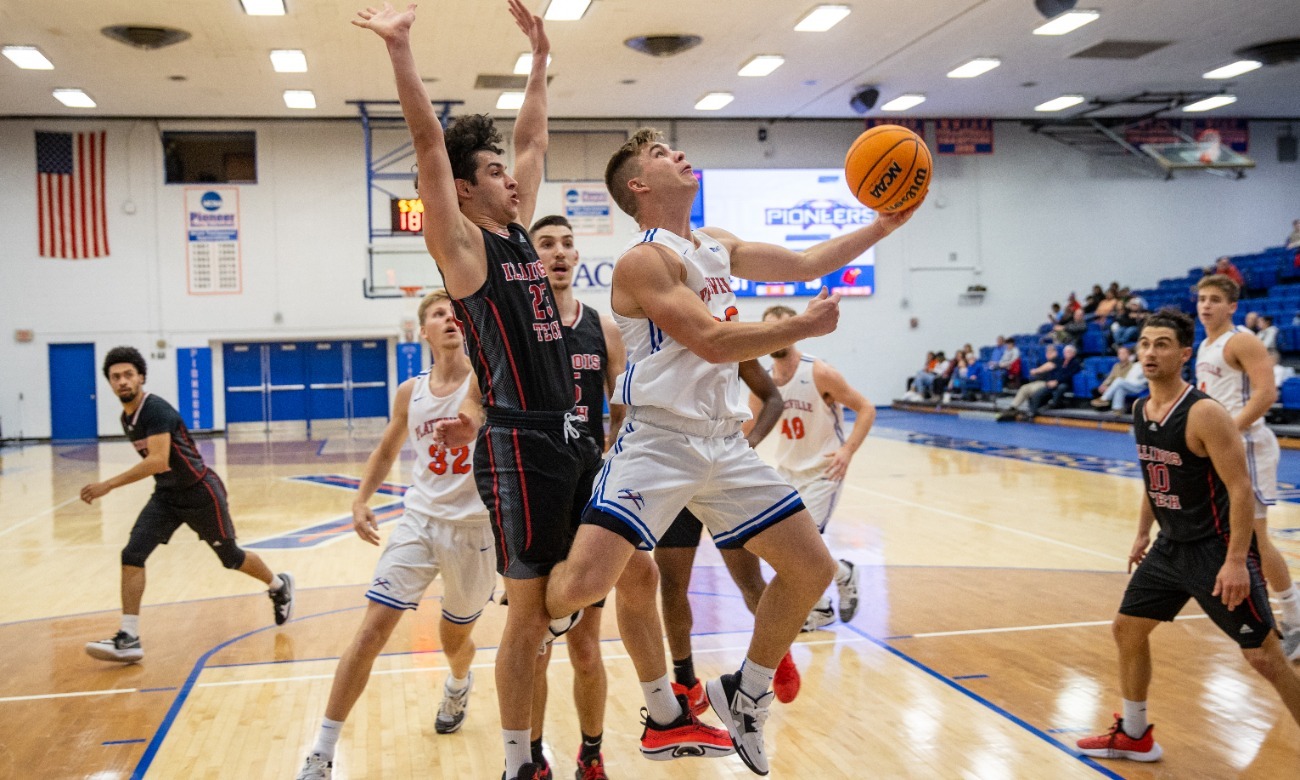 Men's Basketball vs UW-River Falls