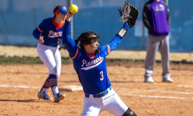 Softball vs Dubuque (DH)