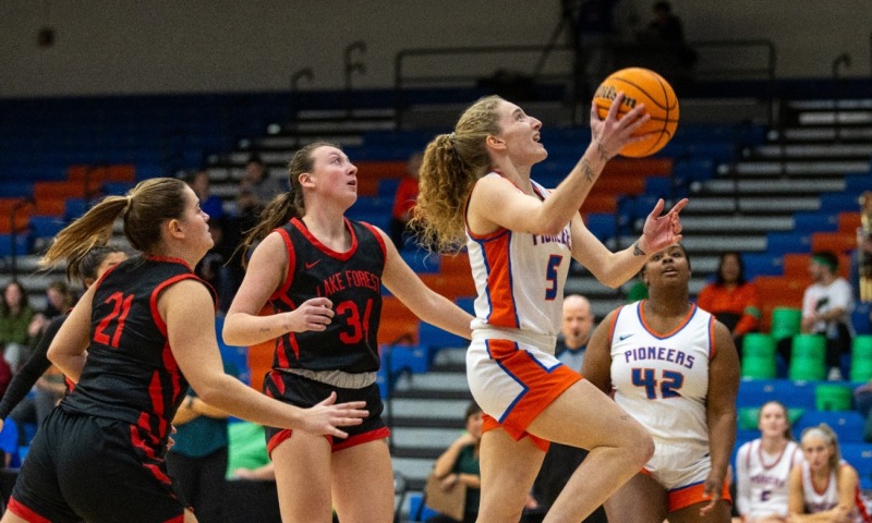 Women's Basketball vs UW-Stevens Point