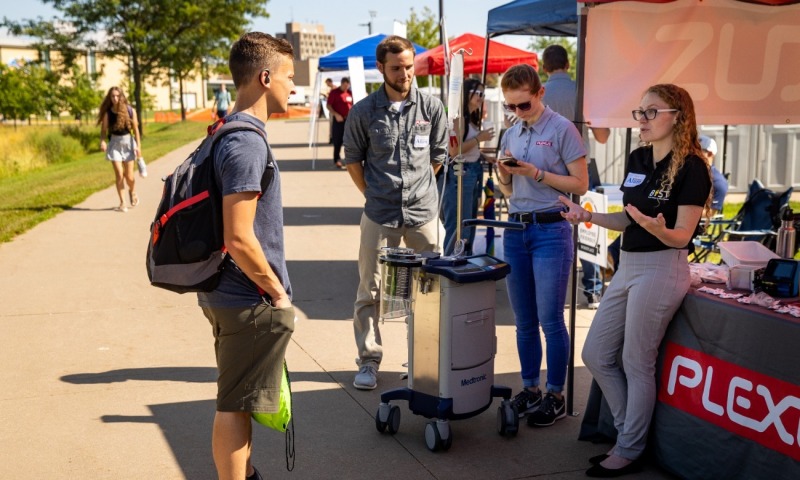 Fox Cities Community on Campus Day