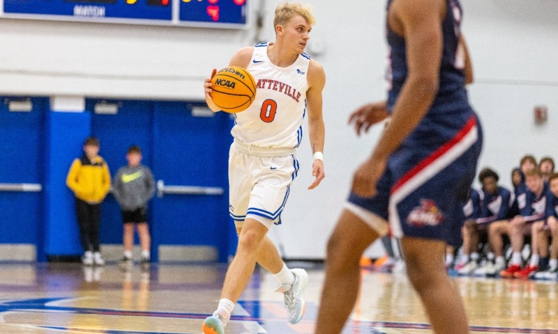 Men's Basketball vs UW-Eau Claire