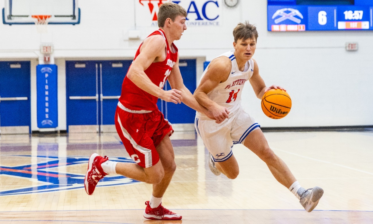 Men's Basketball vs Carthage