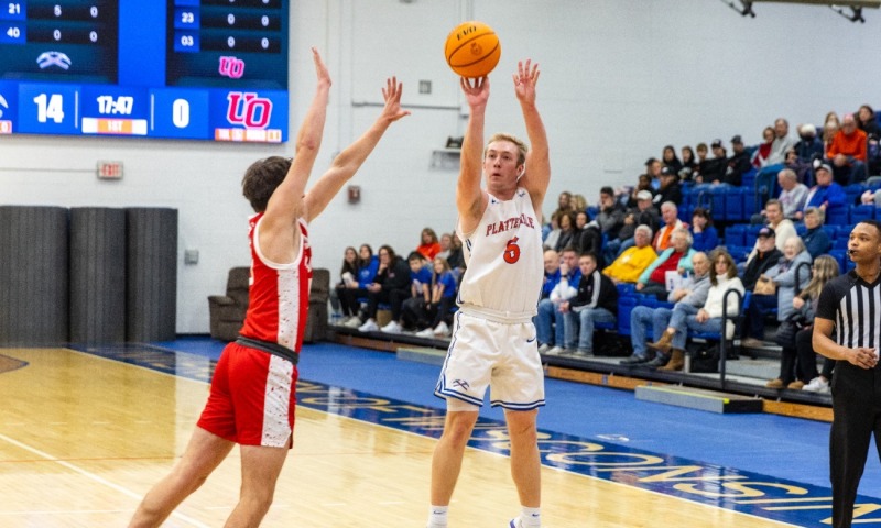 Men's Basketball vs UW-La Crosse
