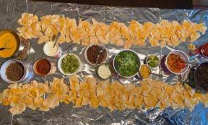 Table Nachos/ Card Games
