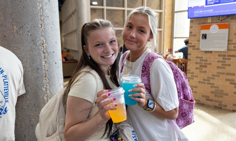 Homecoming: Pioneer Sipz